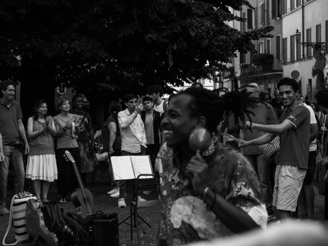 L'accoglienza a ritmo di danza, musica, poesia: il nostro 20 giugno