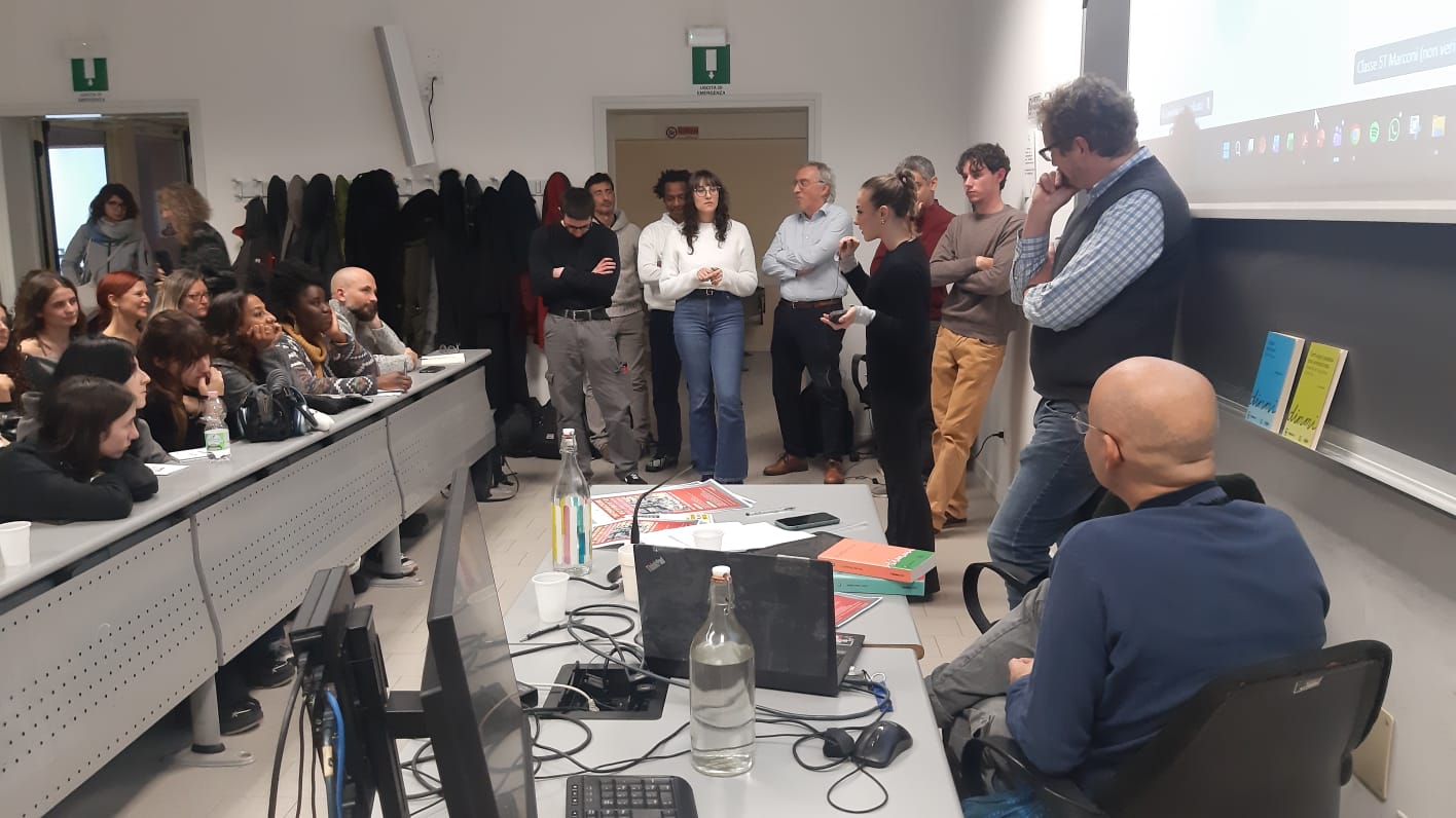 Raccontare il mondo attraverso la voce e le storie di rifugiati e migranti